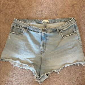 Abercrombie curve love short